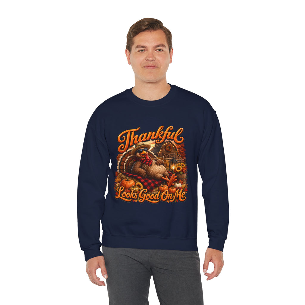 THANKFUL LOOKS GOOD ON ME Unisex Heavy Blend™ Crewneck Sweatshirt