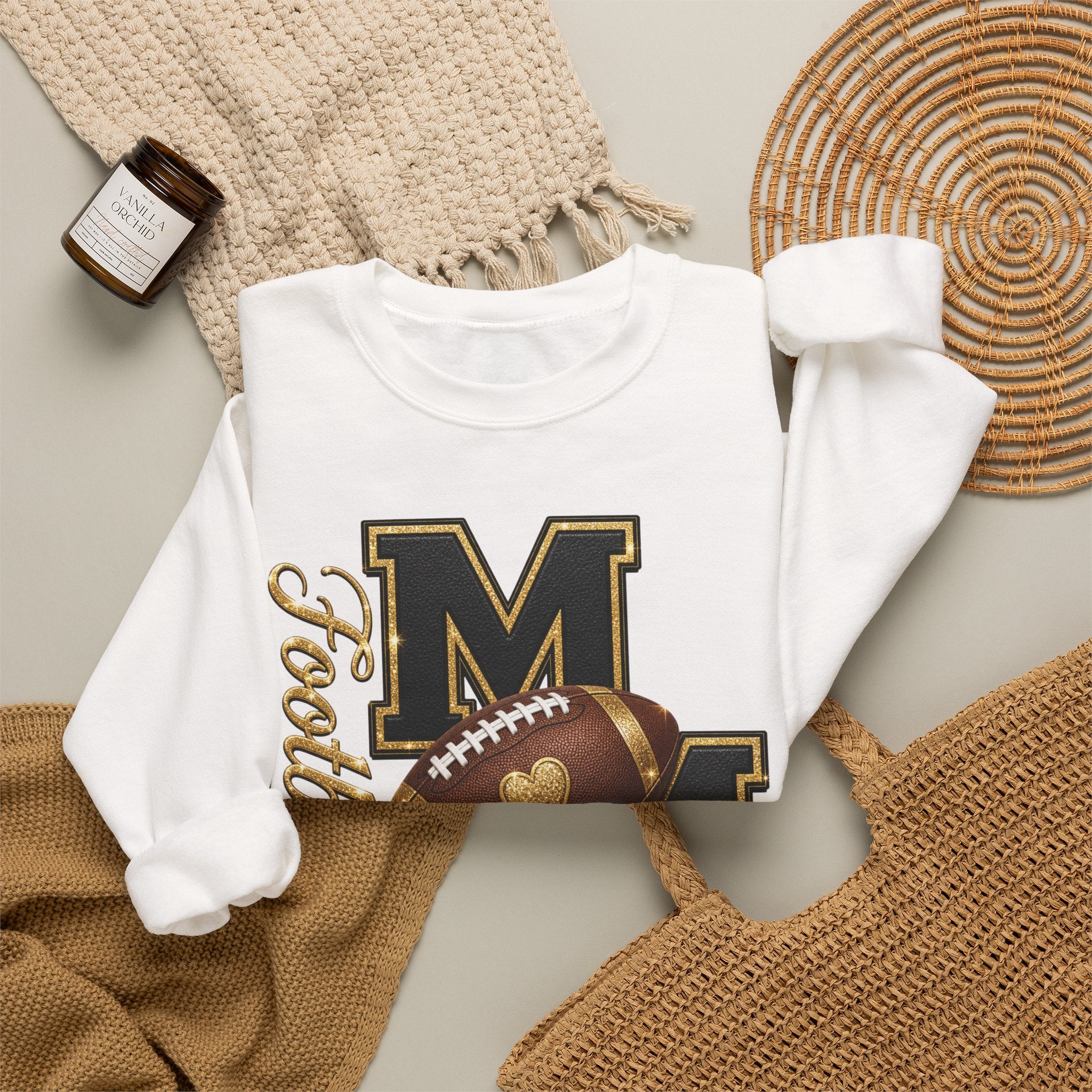 FOOTBALL MOM Heavy Blend™ Crewneck Sweatshirt