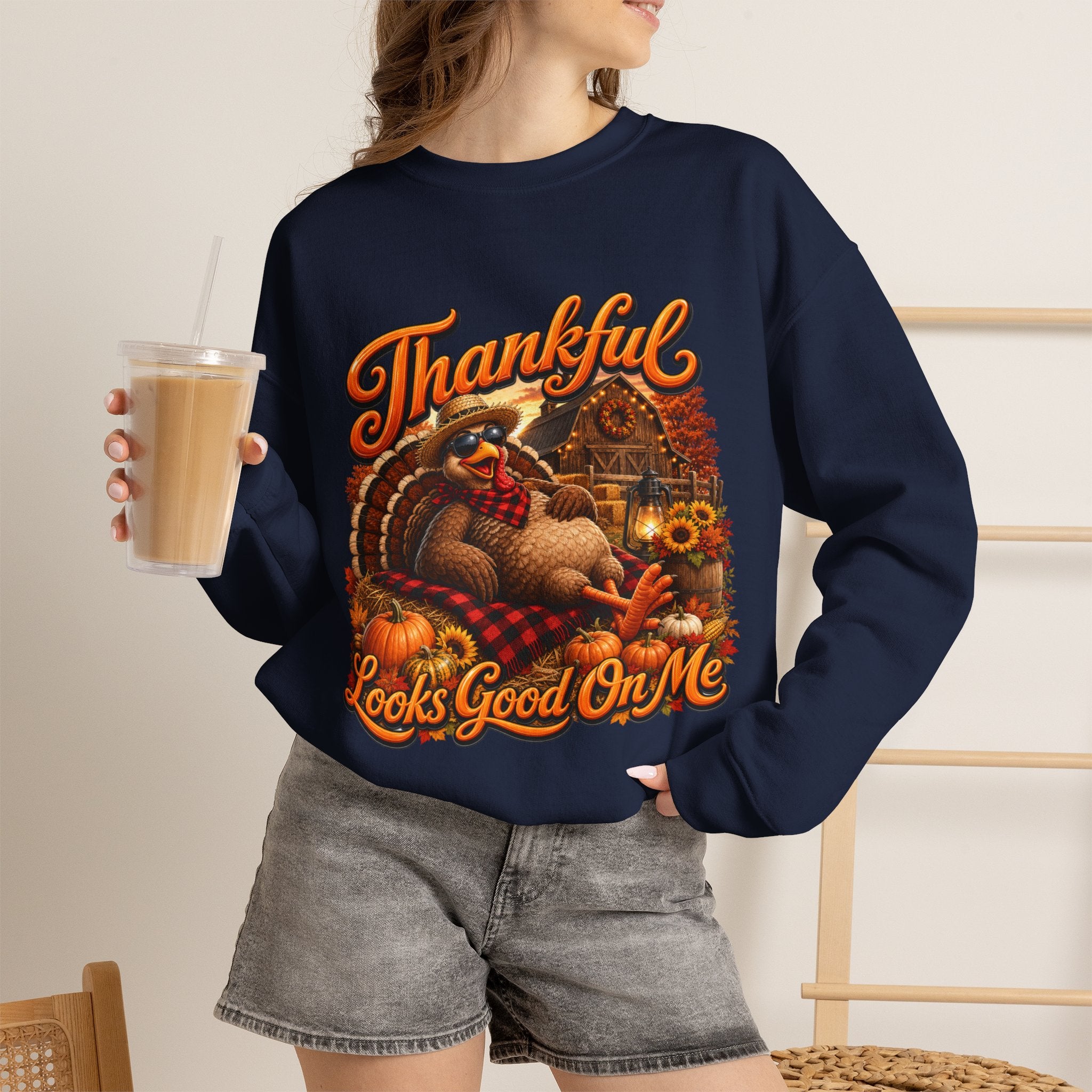 THANKFUL LOOKS GOOD ON ME Unisex Heavy Blend™ Crewneck Sweatshirt
