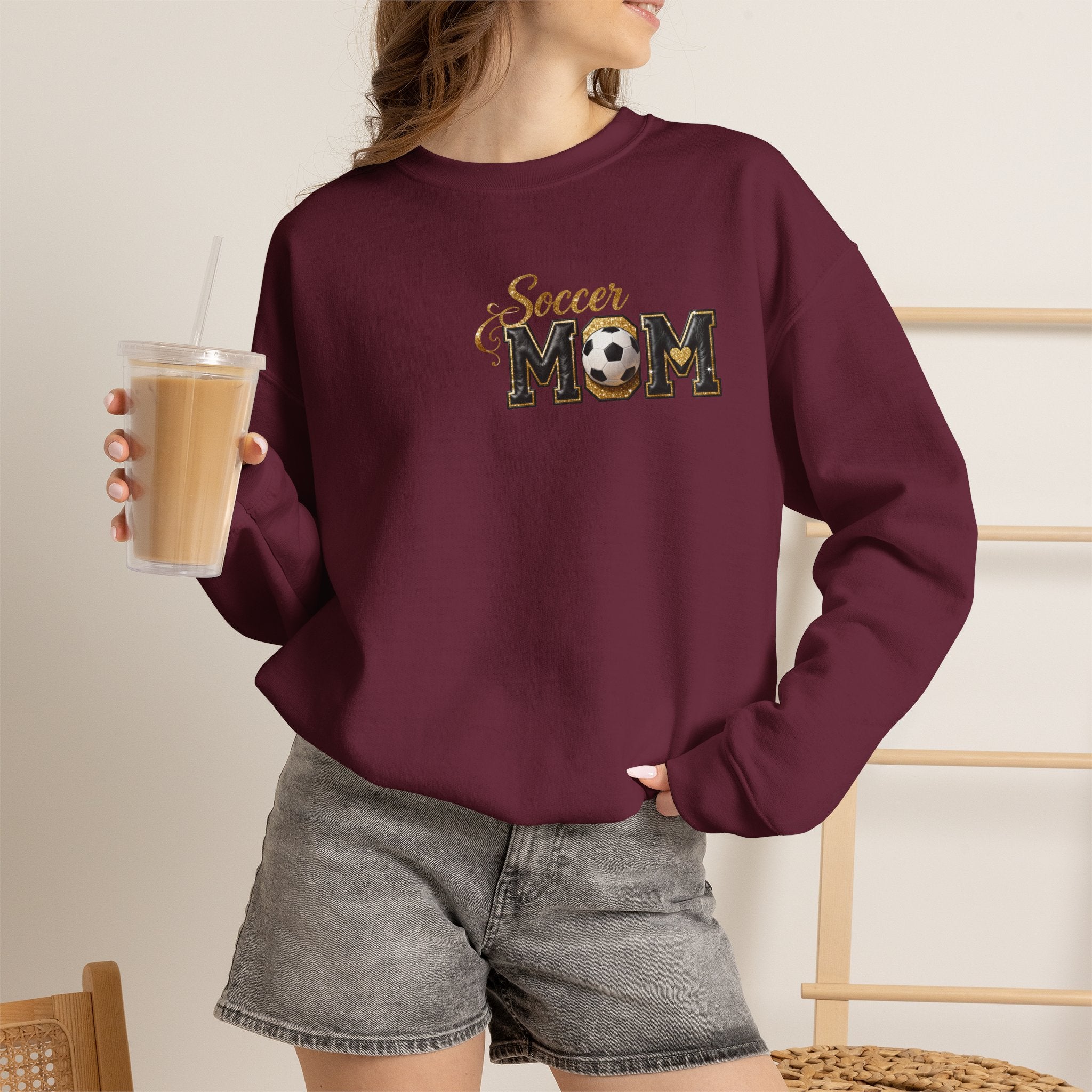 SOCCER MOM Unisex Heavy Blend™ Crewneck Sweatshirt