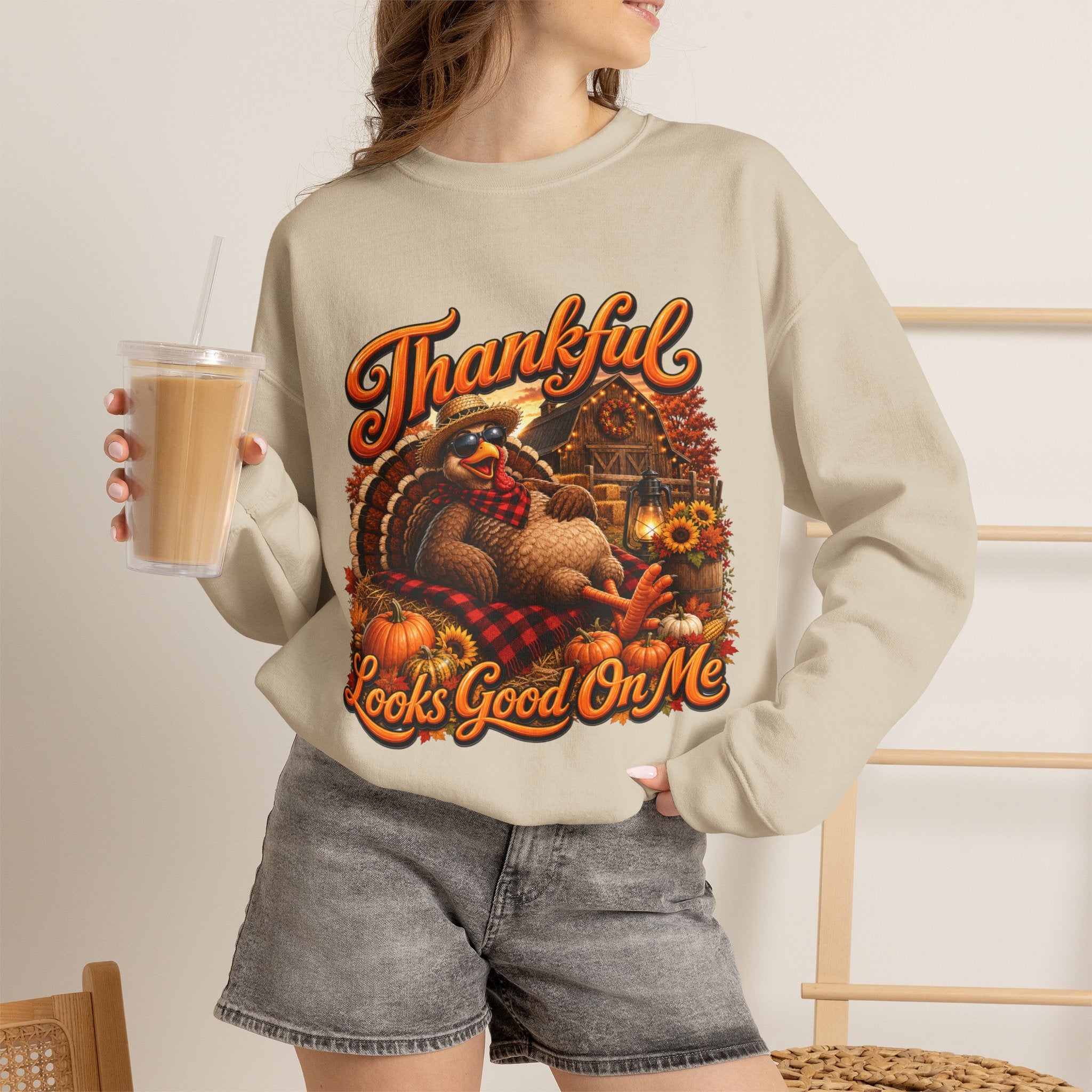 THANKFUL LOOKS GOOD ON ME Unisex Heavy Blend™ Crewneck Sweatshirt