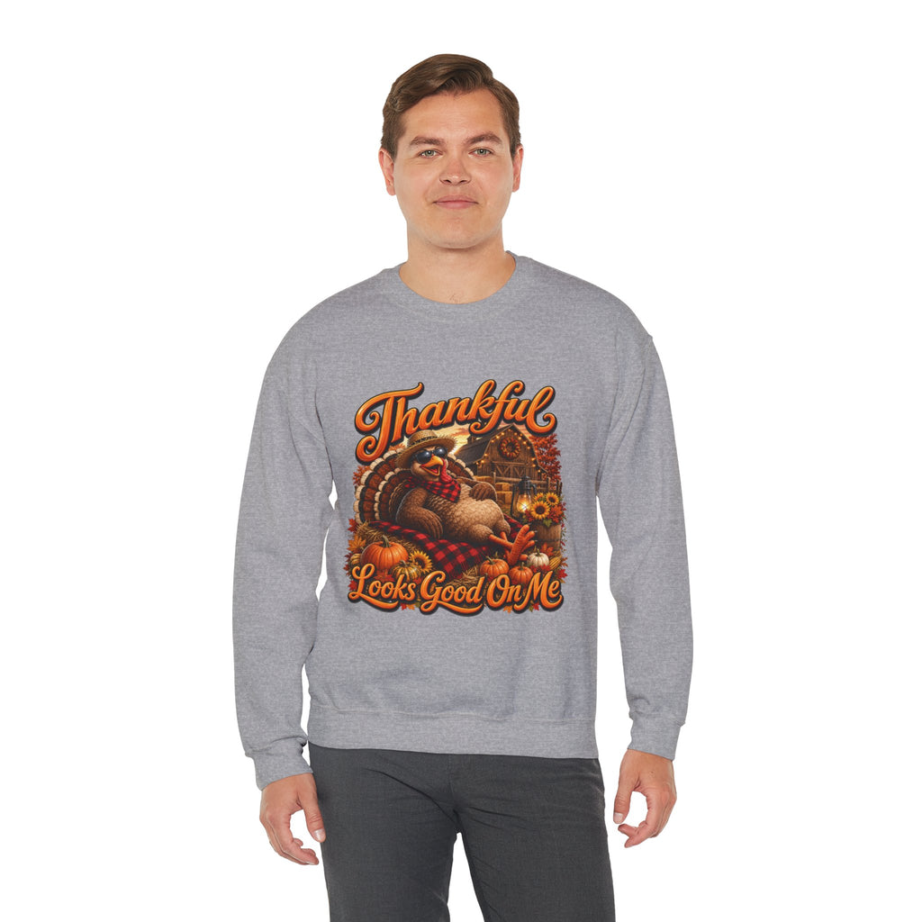 THANKFUL LOOKS GOOD ON ME Unisex Heavy Blend™ Crewneck Sweatshirt